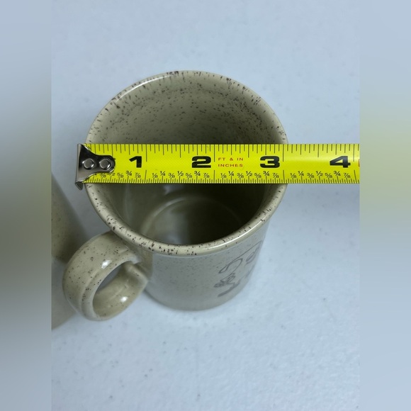 Source Unknown Speckled Tan Mugs with Character Design - Picture 8 of 10